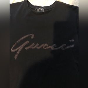 Authentic Gucci signature script T-shirt mens sz small